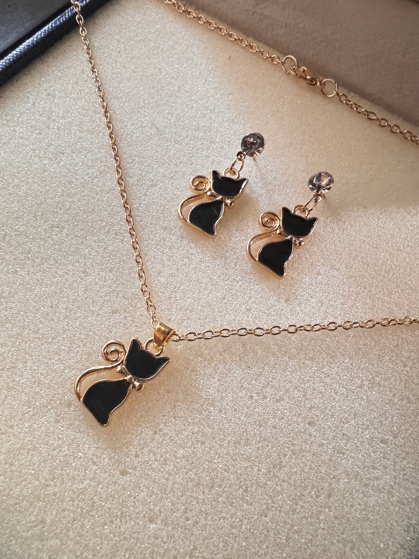 Midnight Whiskers Set