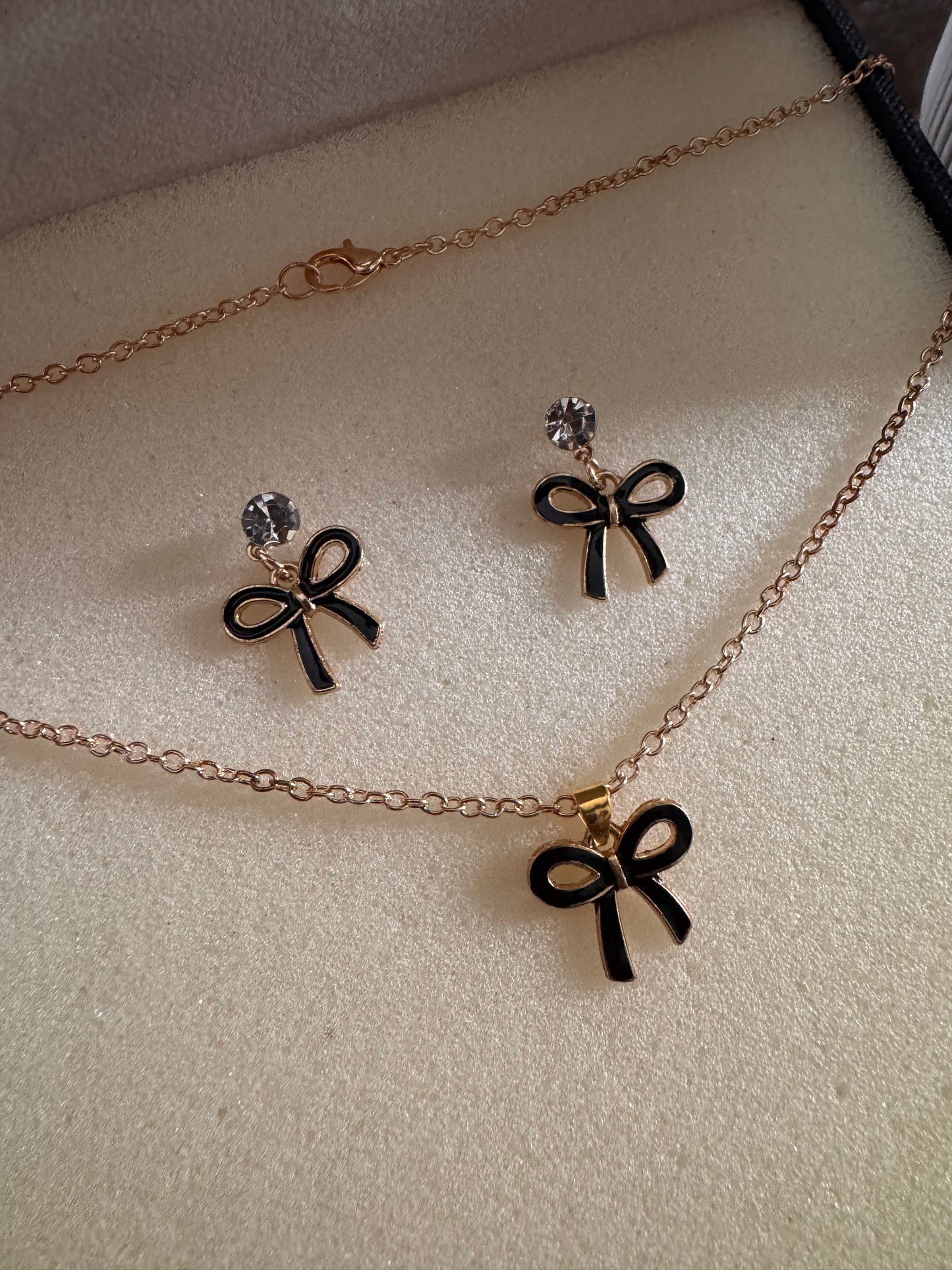 Onyx Bow Set