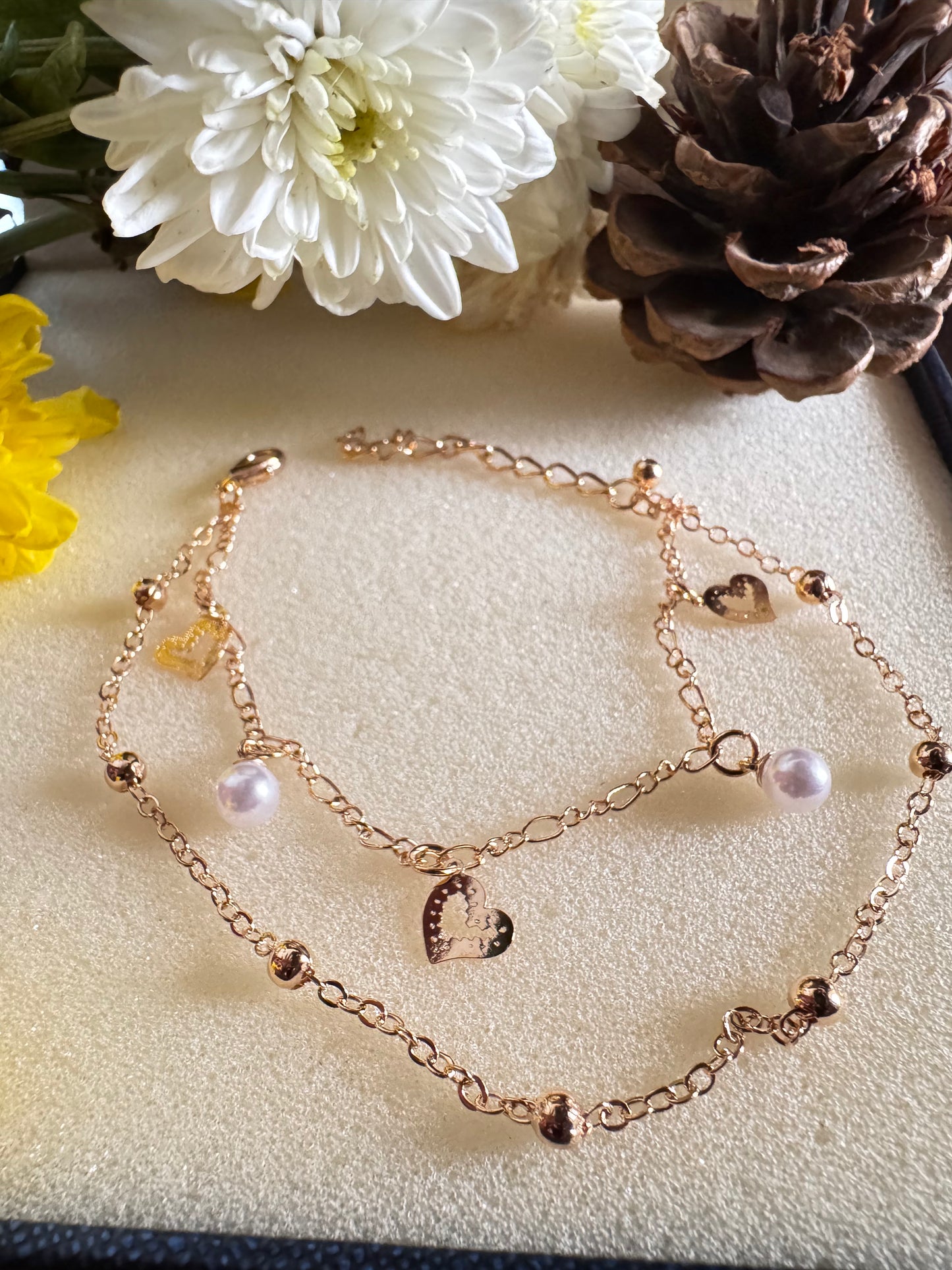Discover minimal, everyday gold jewelry designed for modern women. Shop earrings, rings, and necklaces at Erica Jewelry.