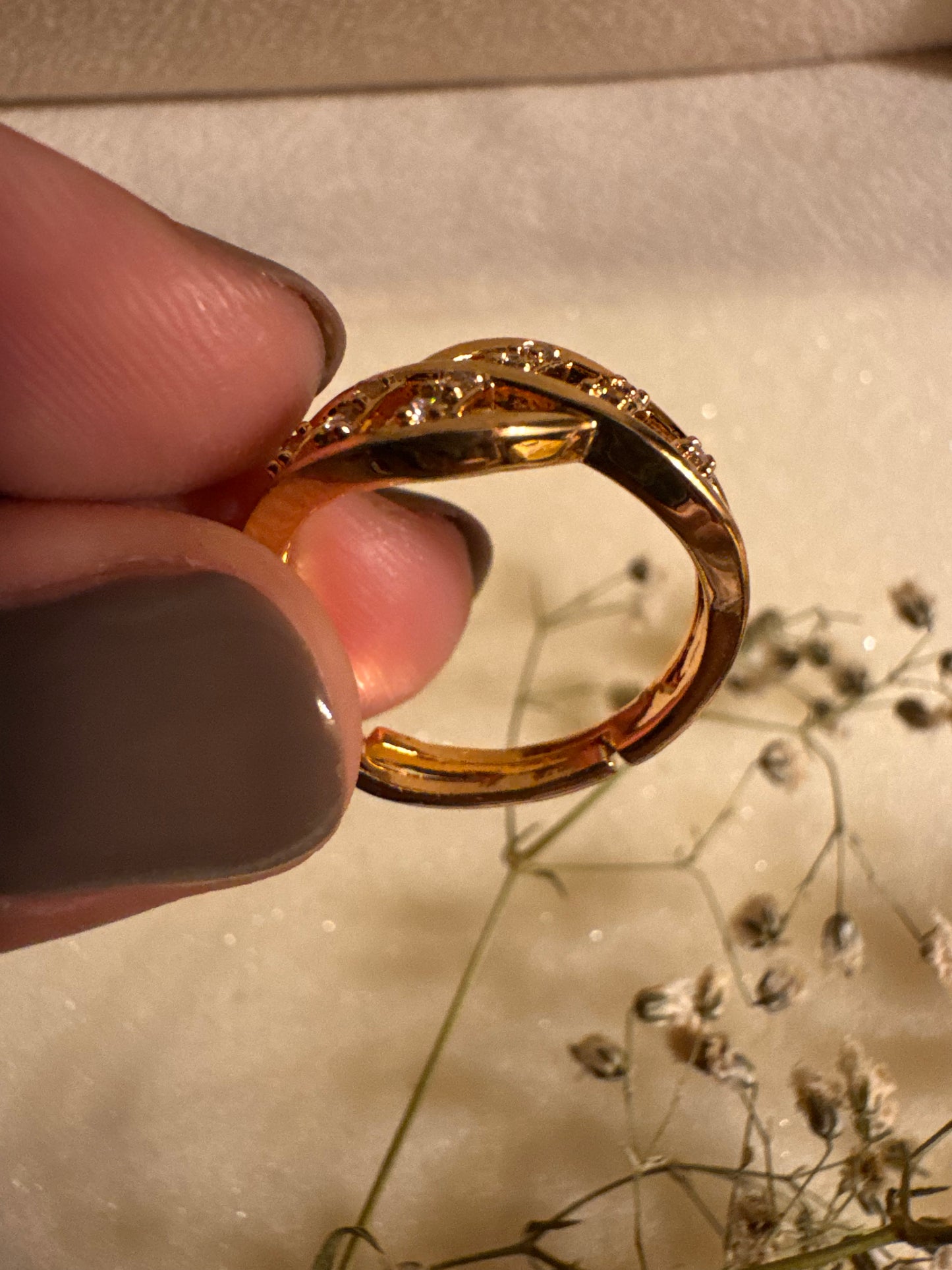 Discover minimal, everyday gold jewelry designed for modern women. Shop earrings, rings, and necklaces at Erica Jewelry.
