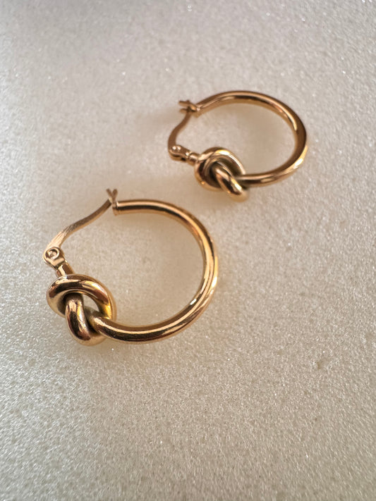 Entwine Mini Hoops