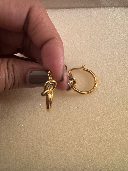 Entwine Mini Hoops