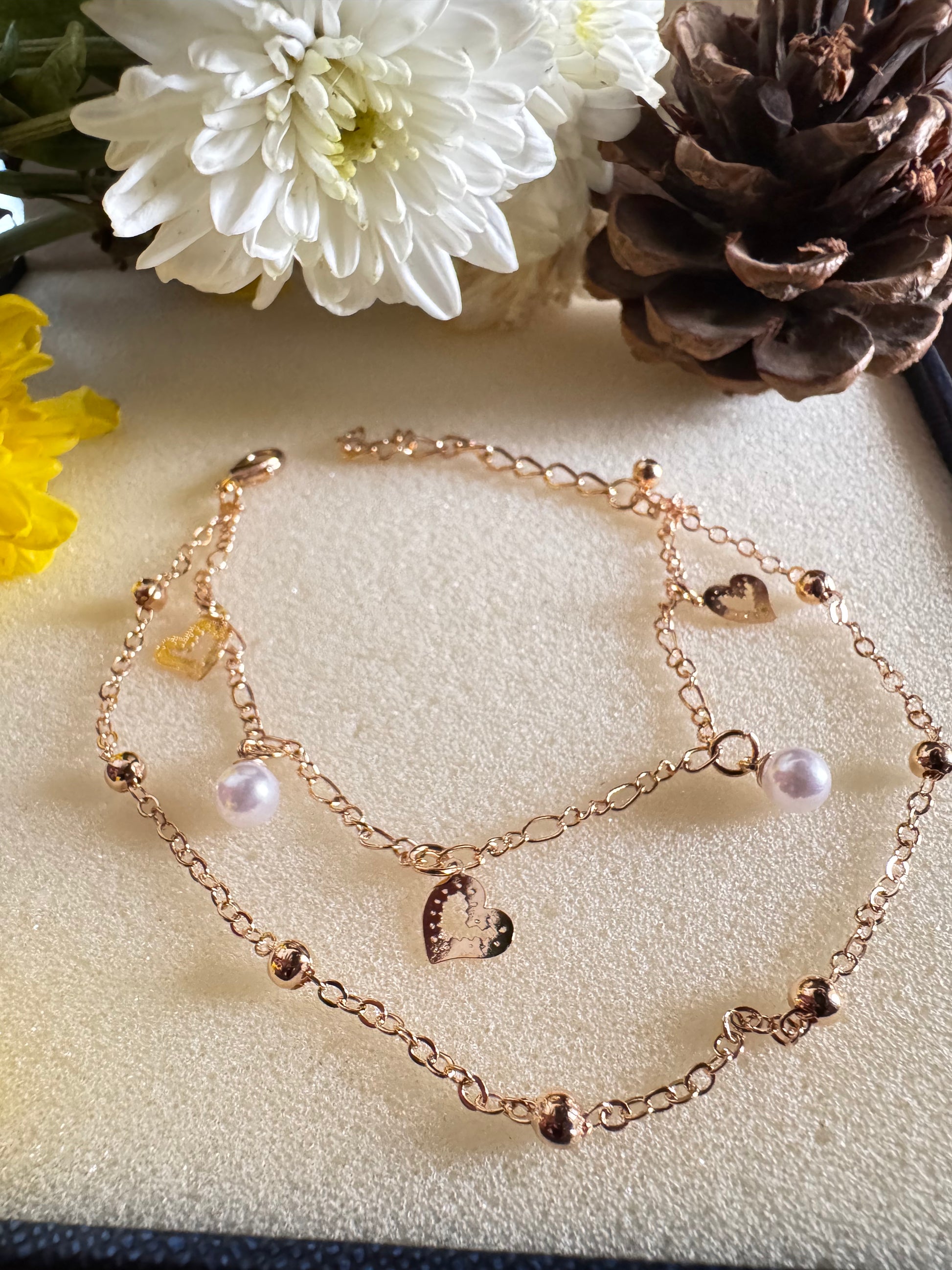 Discover minimal, everyday gold jewelry designed for modern women. Shop earrings, rings, and necklaces at Erica Jewelry.